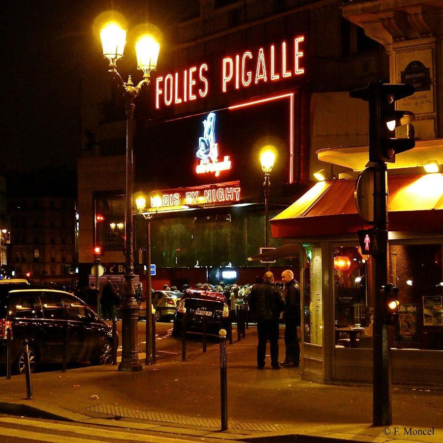 Studio Pigalle De 25 M2 - 2 Lits Simples Type Gigogne Pour 2 Personnes - Coeur Touristique De Paris - 2 Minutes De La Station Metro Pigalle ,Petit Train Vers La Butte Montmartre-Cabarets Moulin Rouge,Chez Michou-Restaurants Bouillon Pigalle,Berliner Exterior photo
