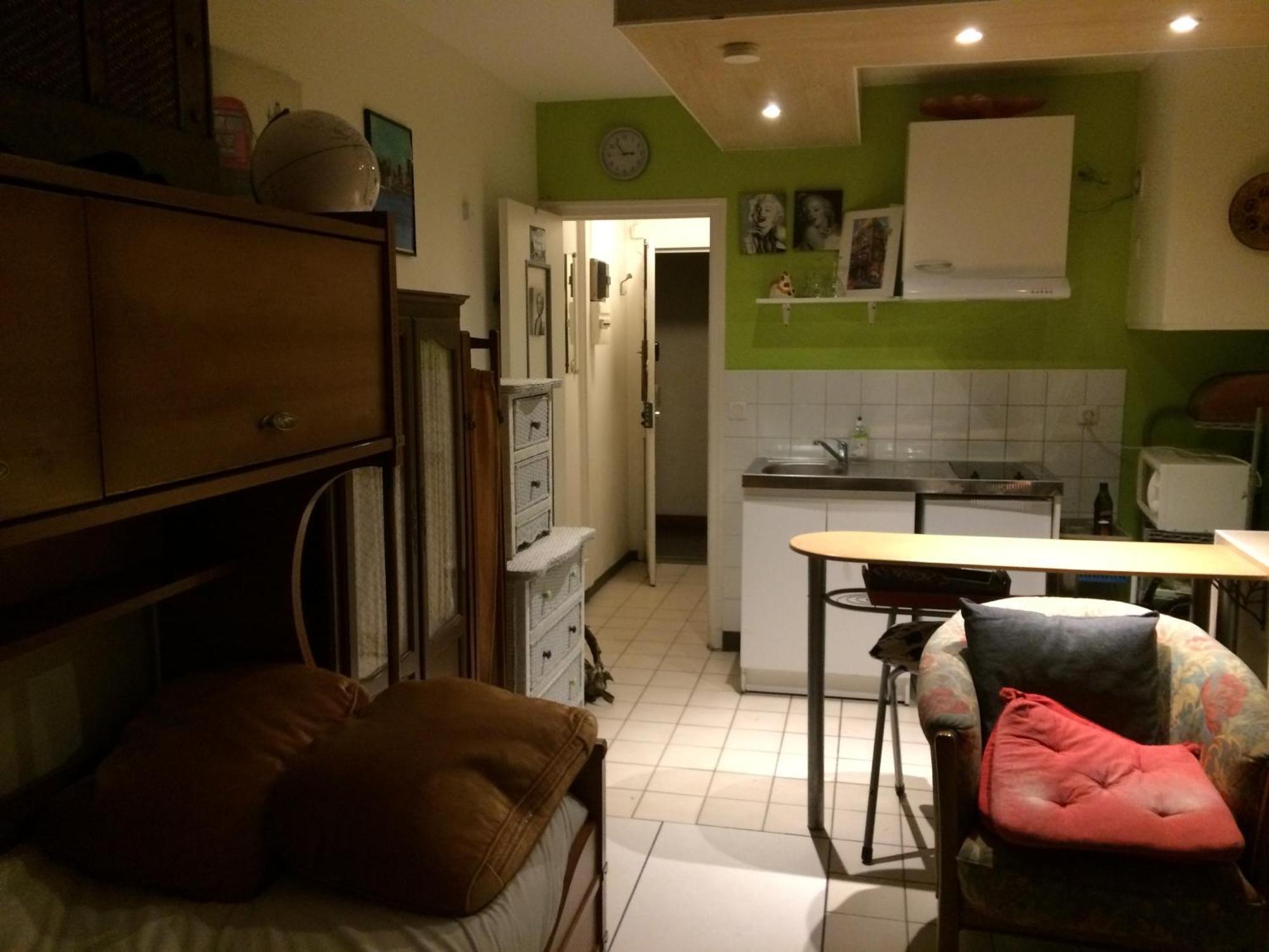 Studio Pigalle De 25 M2 - 2 Lits Simples Type Gigogne Pour 2 Personnes - Coeur Touristique De Paris - 2 Minutes De La Station Metro Pigalle ,Petit Train Vers La Butte Montmartre-Cabarets Moulin Rouge,Chez Michou-Restaurants Bouillon Pigalle,Berliner Exterior photo