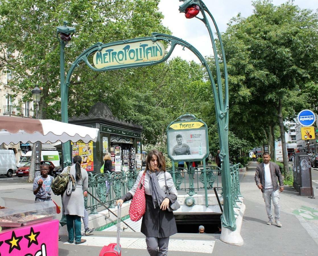 Studio Pigalle De 25 M2 - 2 Lits Simples Type Gigogne Pour 2 Personnes - Coeur Touristique De Paris - 2 Minutes De La Station Metro Pigalle ,Petit Train Vers La Butte Montmartre-Cabarets Moulin Rouge,Chez Michou-Restaurants Bouillon Pigalle,Berliner Exterior photo